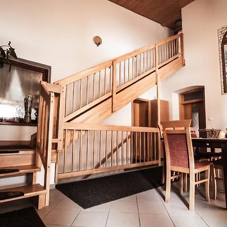 Apartmanovy Dom Martha A Domcek Martuska